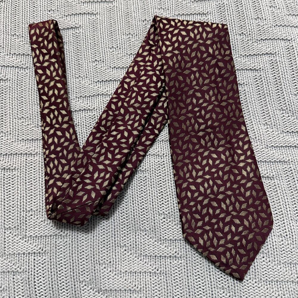 Paul Stuart maroon and gold geometric print Italian silk tie
